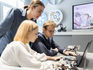 Нижегородские педагоги по физике, математике и информатике могут бесплатно принять участие в программе «НЕЙМАРК для учителей»